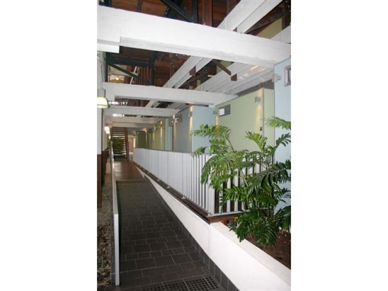 8 Skyring Terrace, Teneriffe QLD 4005