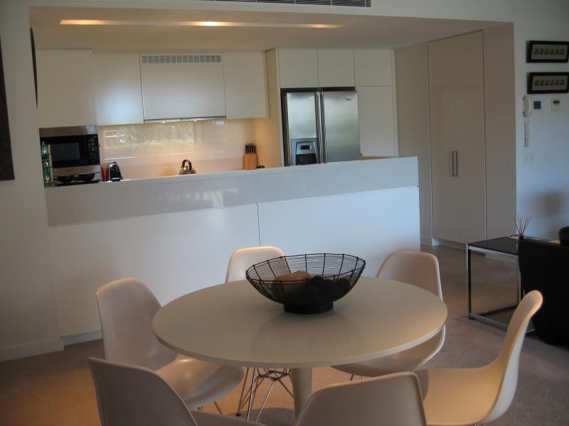 323 Bayview Street, Hollywell QLD 4216