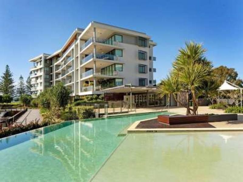 323 Bayview Street, Hollywell QLD 4216