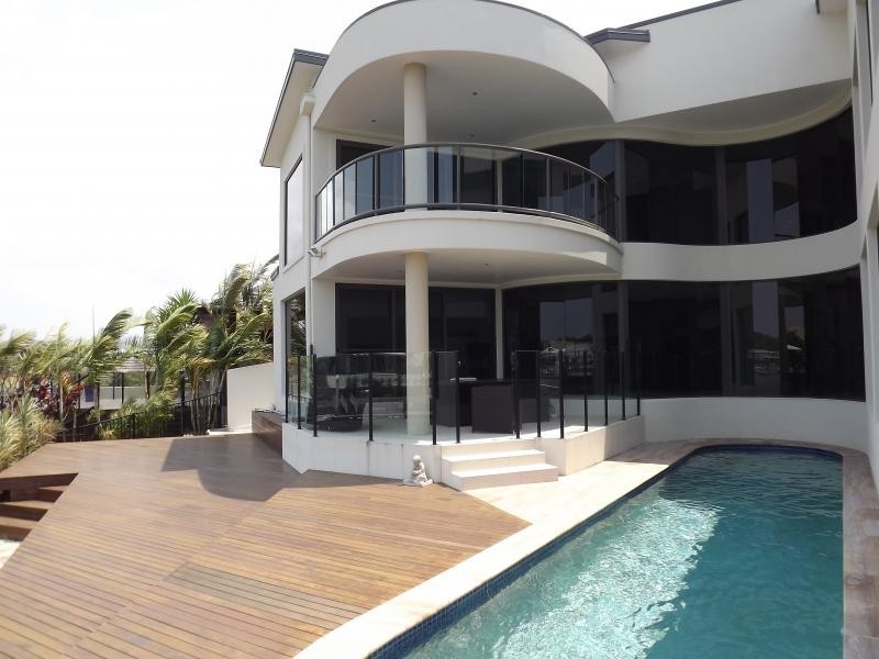 25 Ferrymans Court, Helensvale QLD 4212