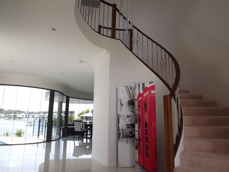 25 Ferrymans Court, Helensvale QLD 4212
