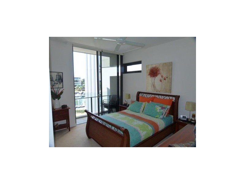 323 Bayview Street, Hollywell QLD 4216