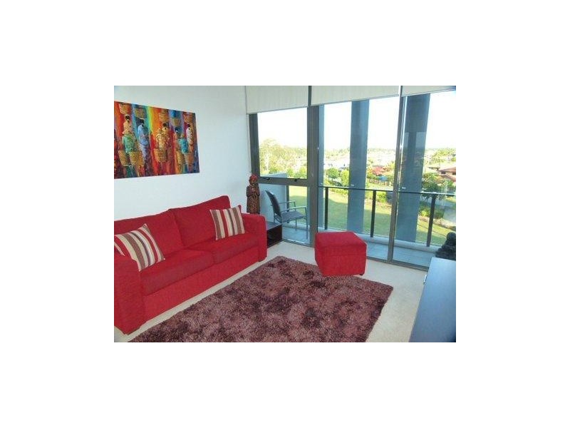 323 Bayview Street, Hollywell QLD 4216