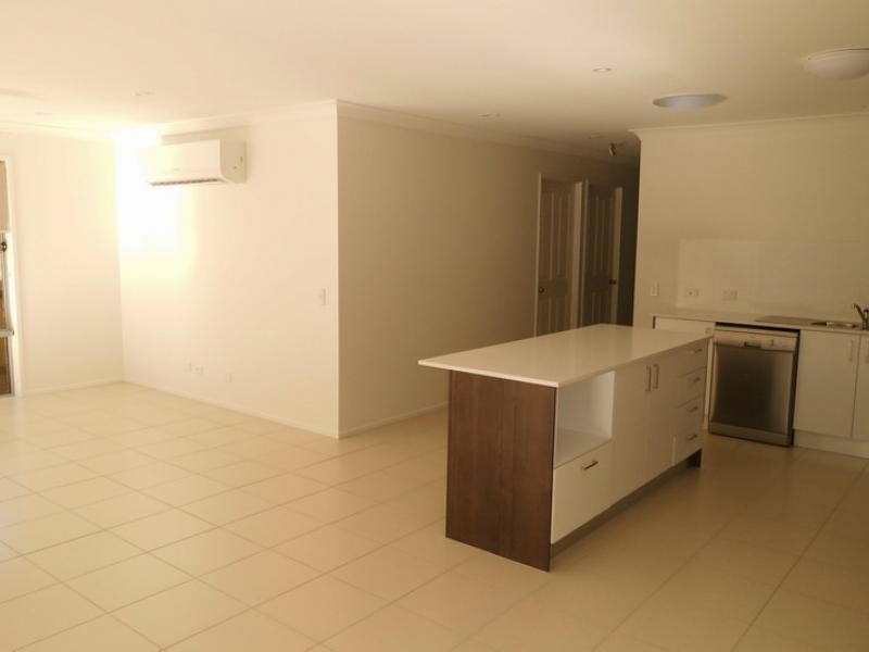 230 Pulgul St, Urangan QLD 4655