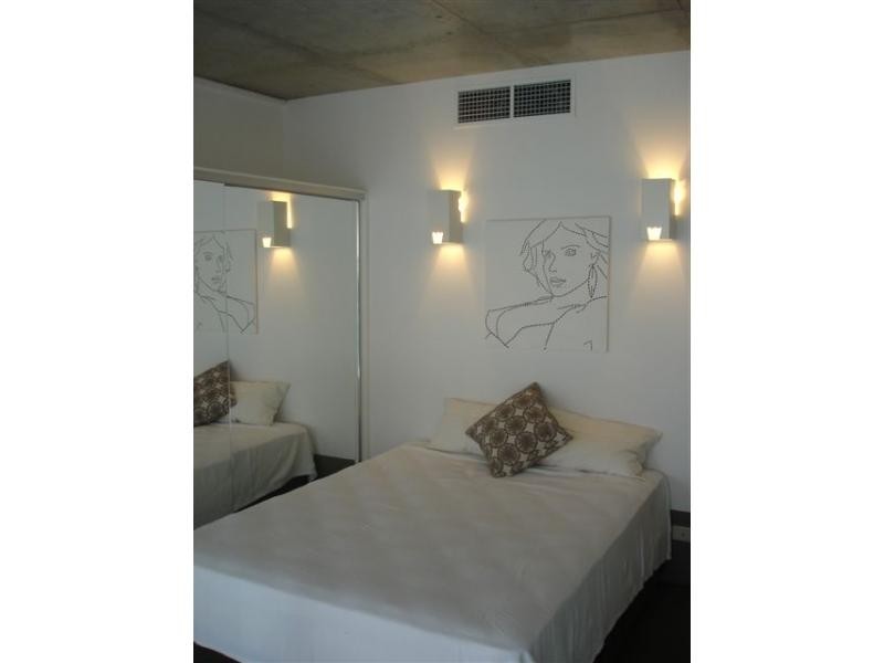 8 Skyring Terrace, Teneriffe QLD 4005