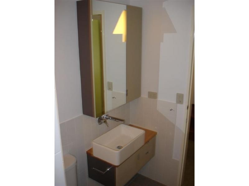 8 Skyring Terrace, Teneriffe QLD 4005