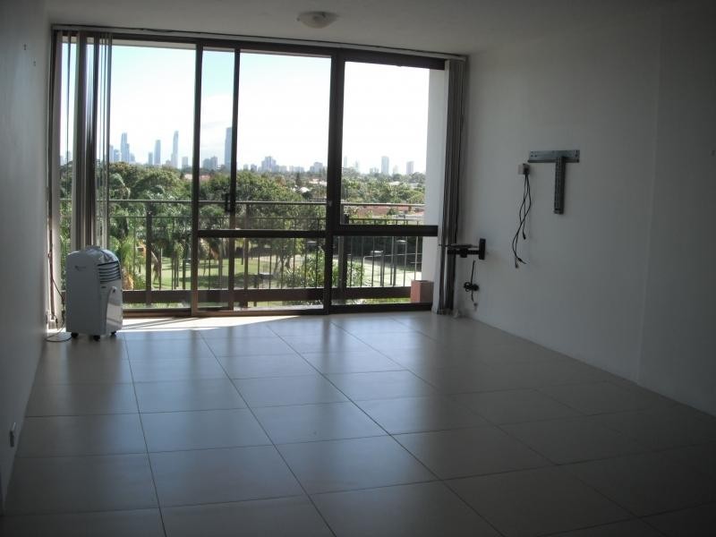 13 FAIRWAY DRIVE, Clear Island Waters QLD 4226