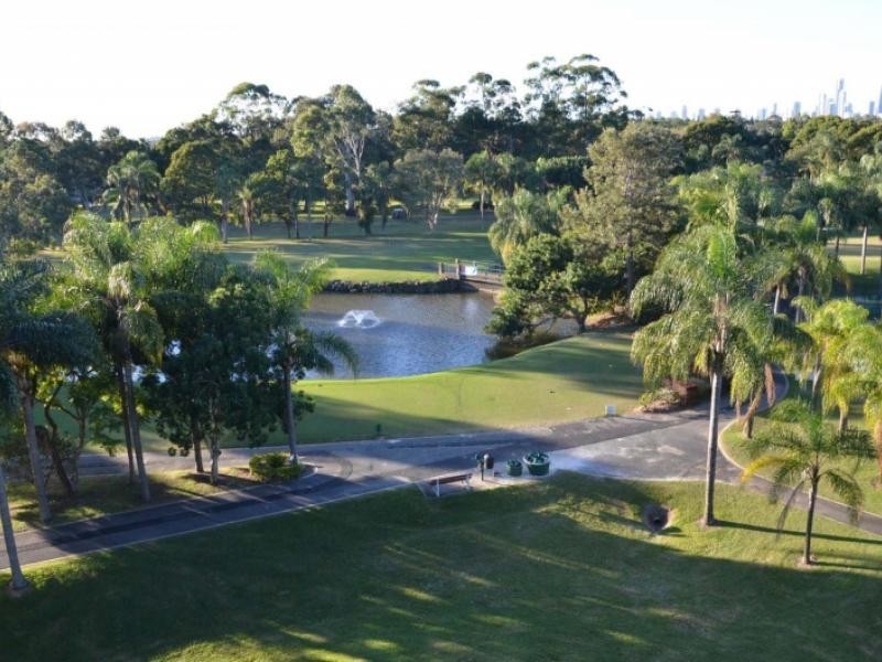 13 FAIRWAY DRIVE, Clear Island Waters QLD 4226