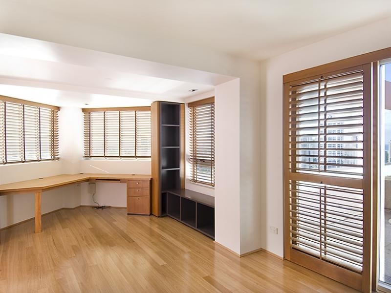 Paradise Waters QLD 4217