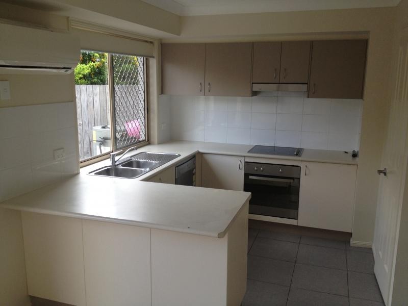 24 Johnston St, Carina QLD 4152