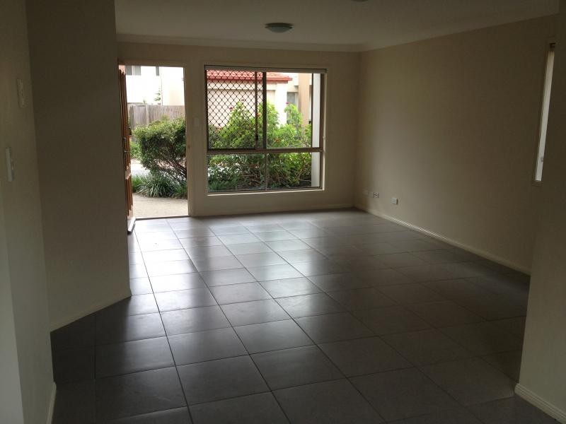 24 Johnston St, Carina QLD 4152