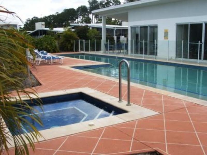 98 University Drive, Varsity Lakes QLD 4227