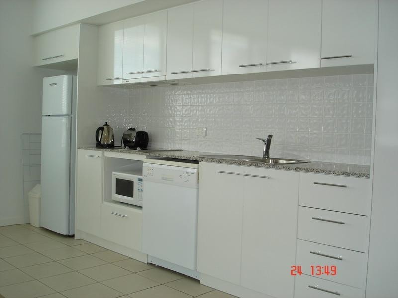 98 University Drive, Varsity Lakes QLD 4227