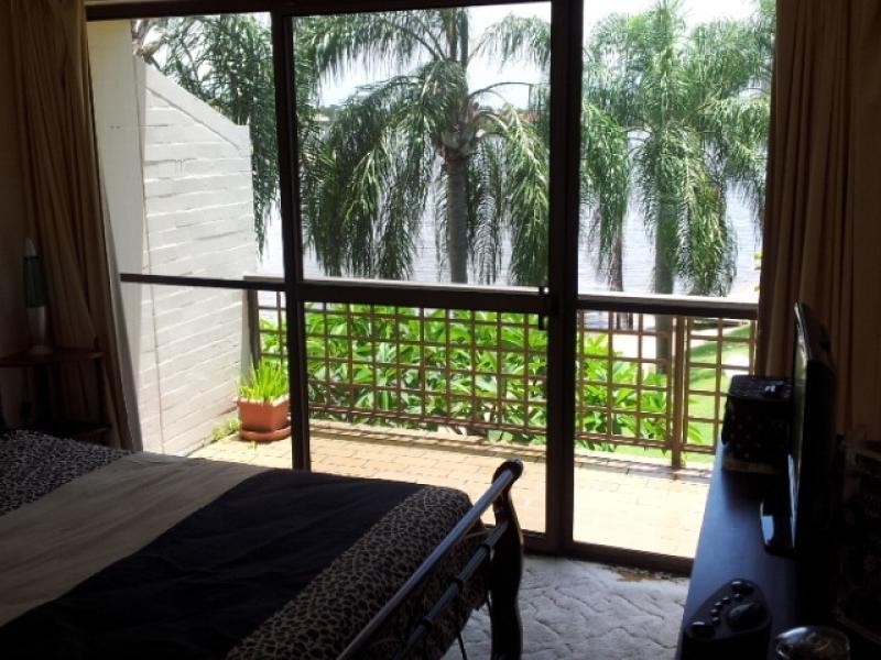 111 Markeri Street, Mermaid Waters QLD 4218