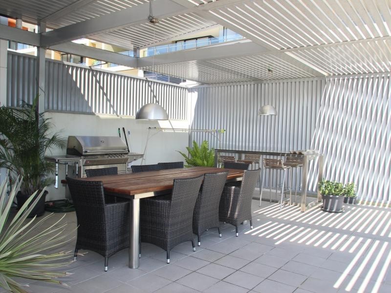 10 Pidgeon Close, West End QLD 4101