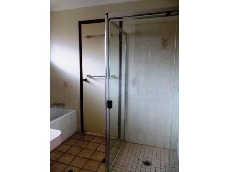 230 TORQUAY TCE, Torquay QLD 4655