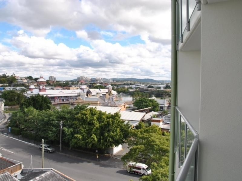 32 Agnes Street, Albion QLD 4010