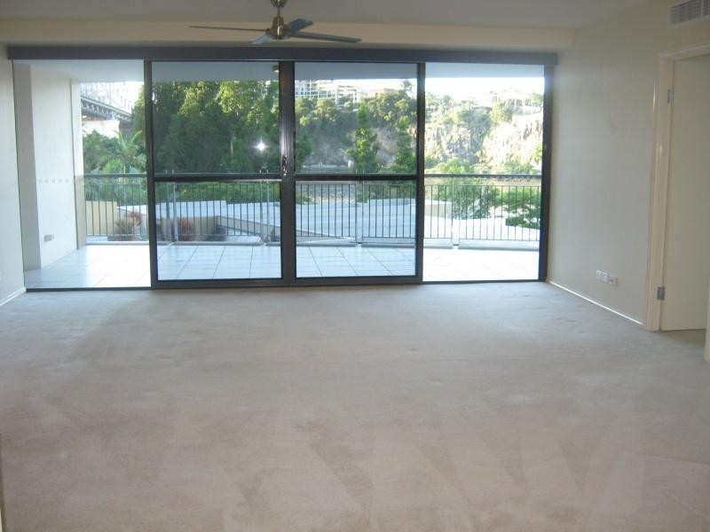 1 Holman Street, Kangaroo Point QLD 4169