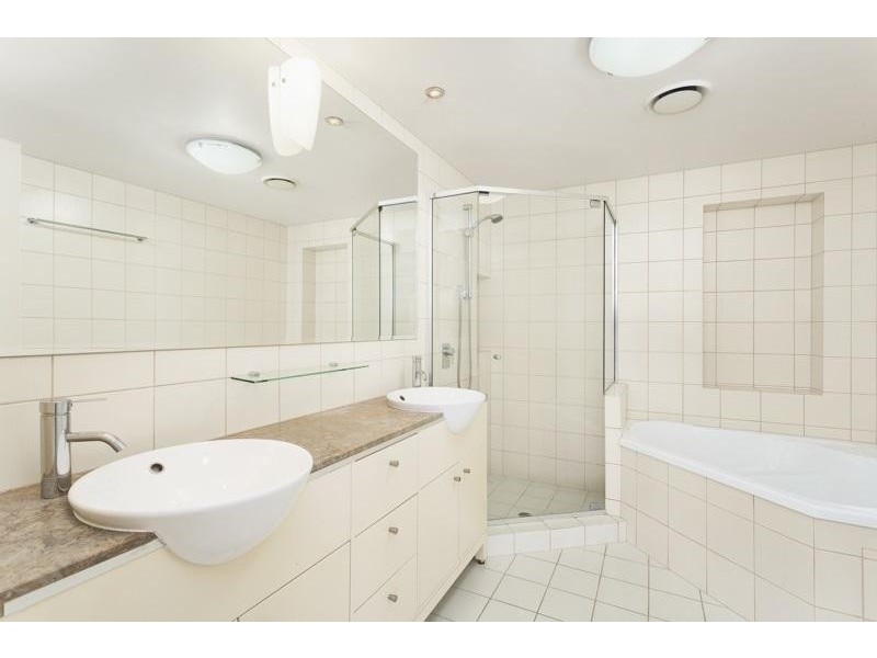 1 Holman Street, Kangaroo Point QLD 4169