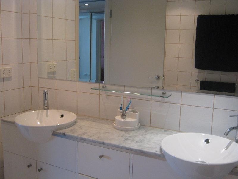 1 Holman Street, Kangaroo Point QLD 4169