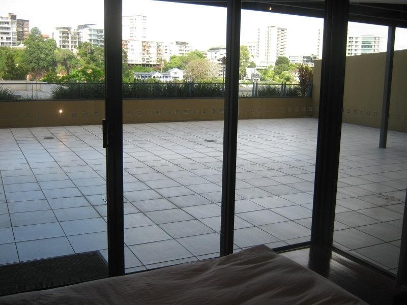 1 Holman Street, Kangaroo Point QLD 4169