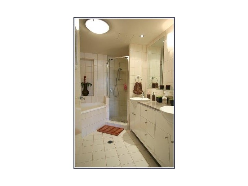 1 Holman Street, Kangaroo Point QLD 4169