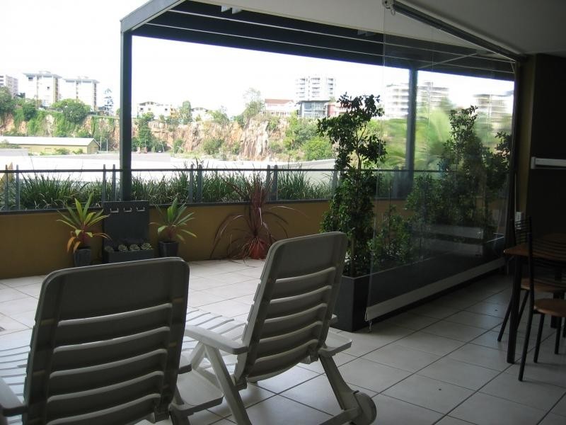 1 Holman Street, Kangaroo Point QLD 4169