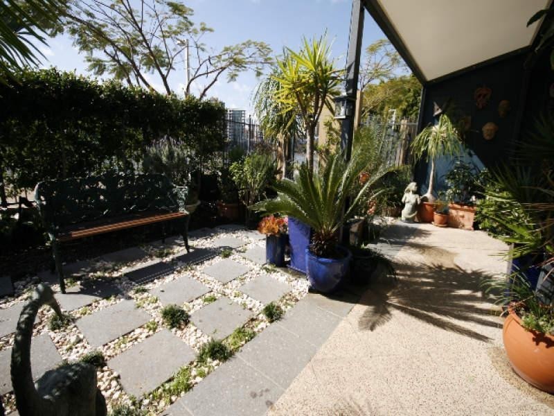 1 Holman Street, Kangaroo Point QLD 4169