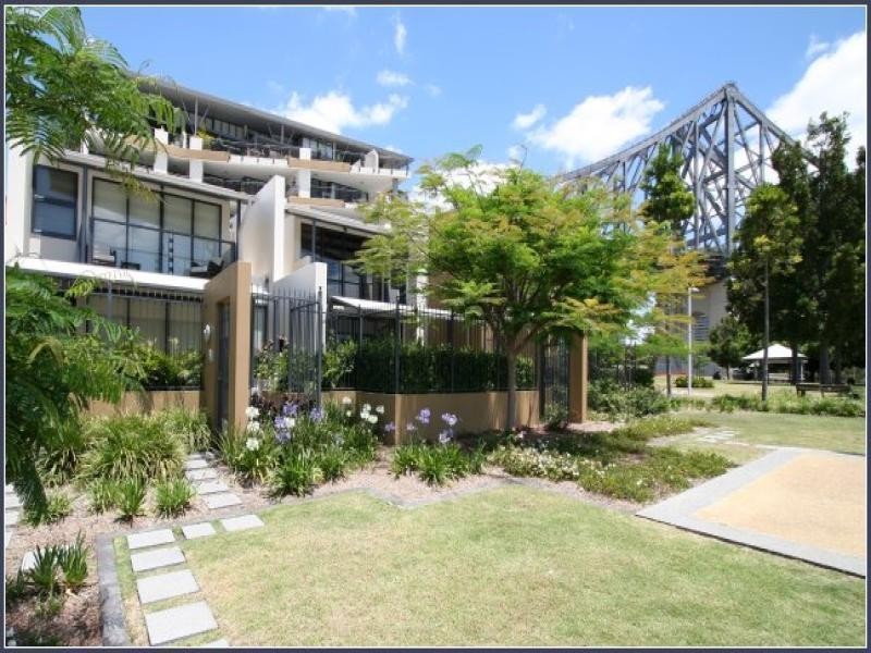 1 Holman Street, Kangaroo Point QLD 4169