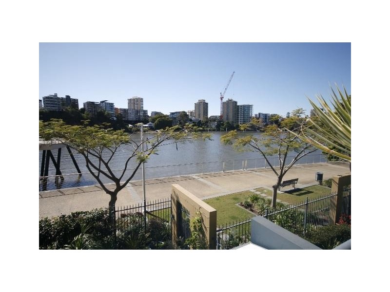 1 Holman Street, Kangaroo Point QLD 4169
