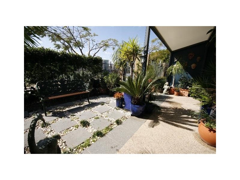 1 Holman Street, Kangaroo Point QLD 4169