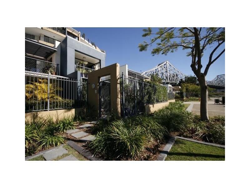 1 Holman Street, Kangaroo Point QLD 4169