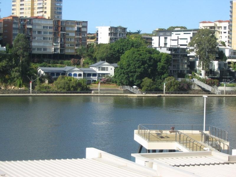 1 Holman Street, Kangaroo Point QLD 4169