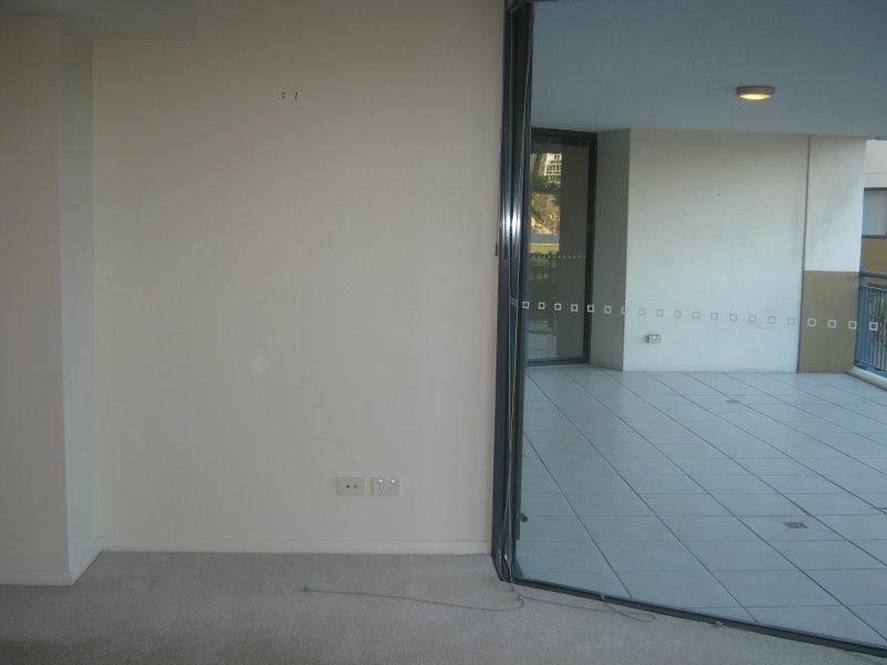 1 Holman, Kangaroo Point QLD 4169