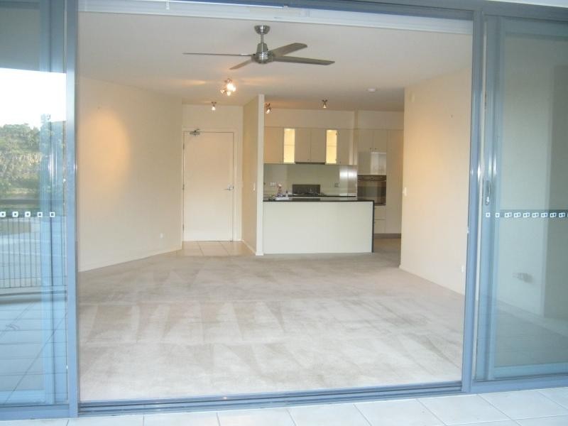 1 Holman, Kangaroo Point QLD 4169