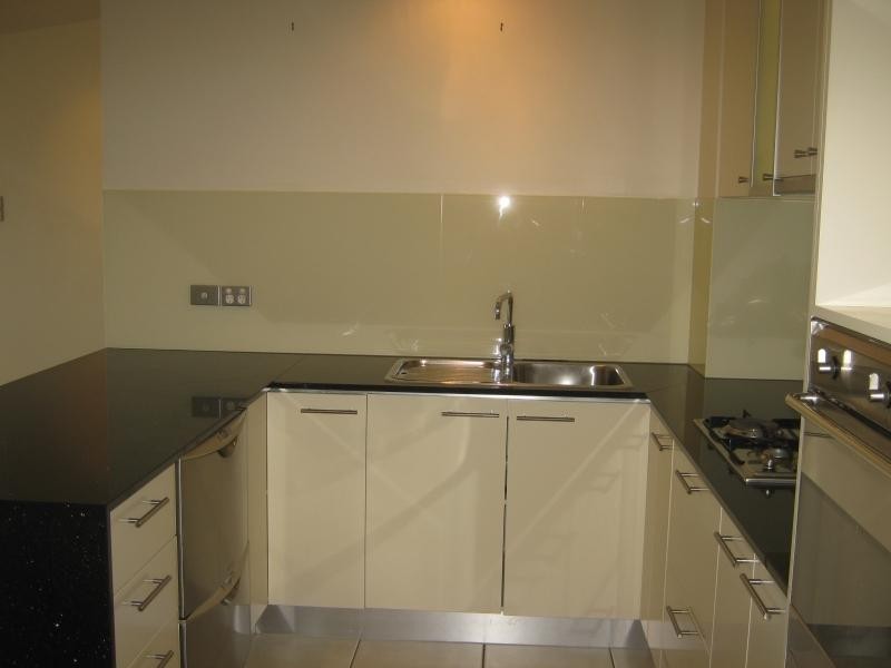 1 Holman, Kangaroo Point QLD 4169