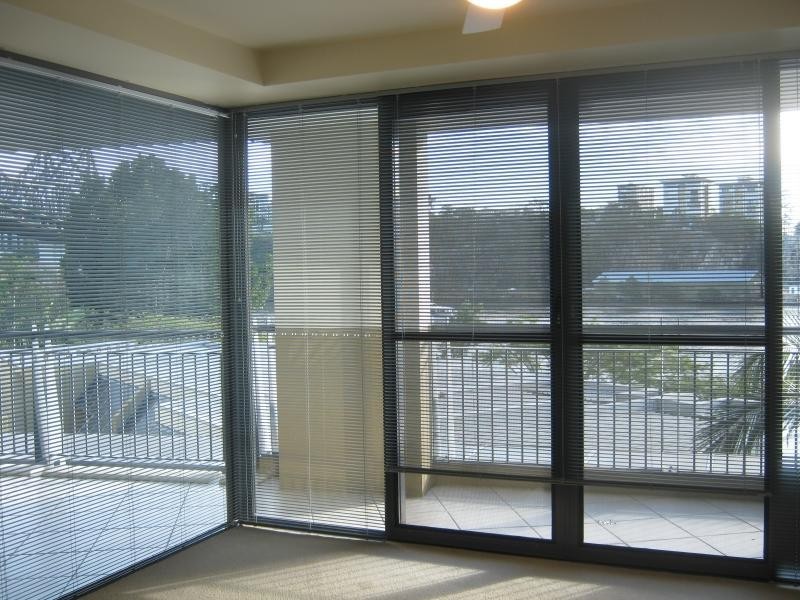 1 Holman, Kangaroo Point QLD 4169