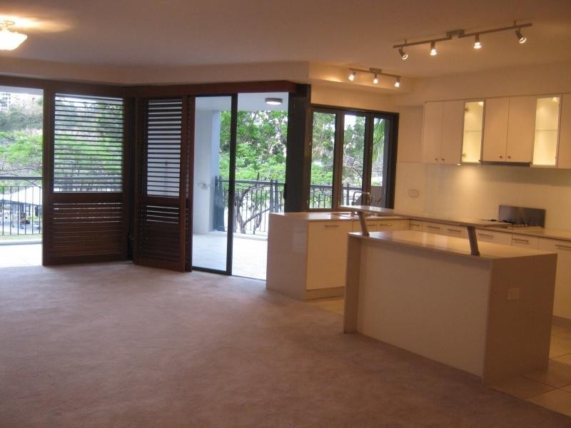 1 Holman Street, Kangaroo Point QLD 4169