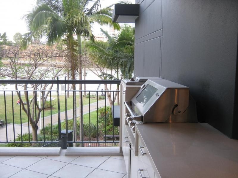 1 Holman Street, Kangaroo Point QLD 4169