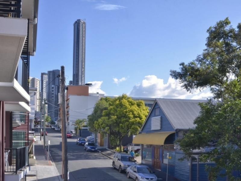 65 Berwick St, Fortitude Valley QLD 4006