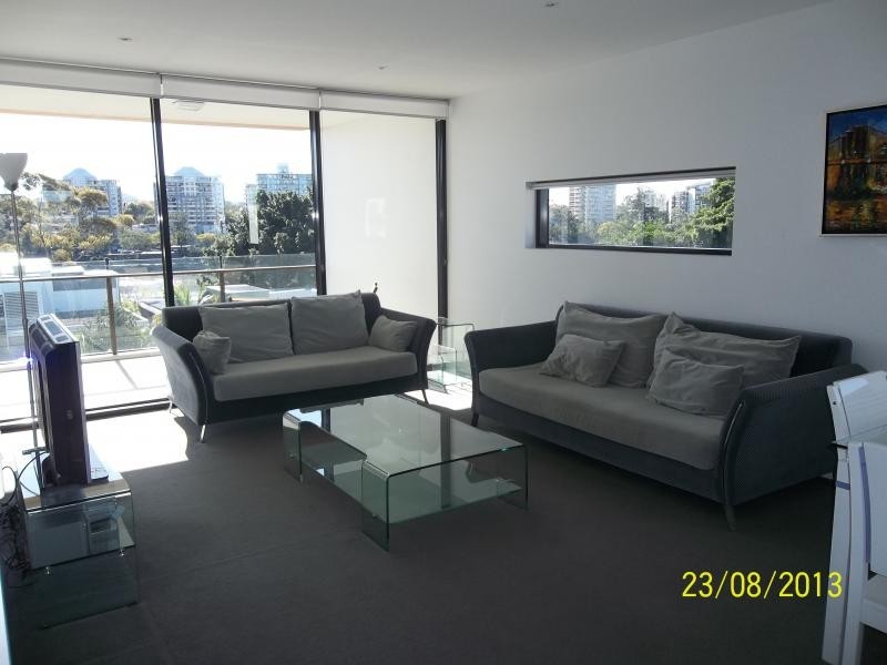 10 Pidgeon Close, West End QLD 4101