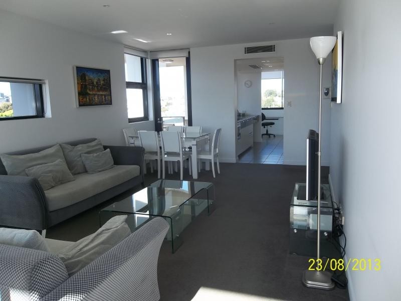 10 Pidgeon Close, West End QLD 4101