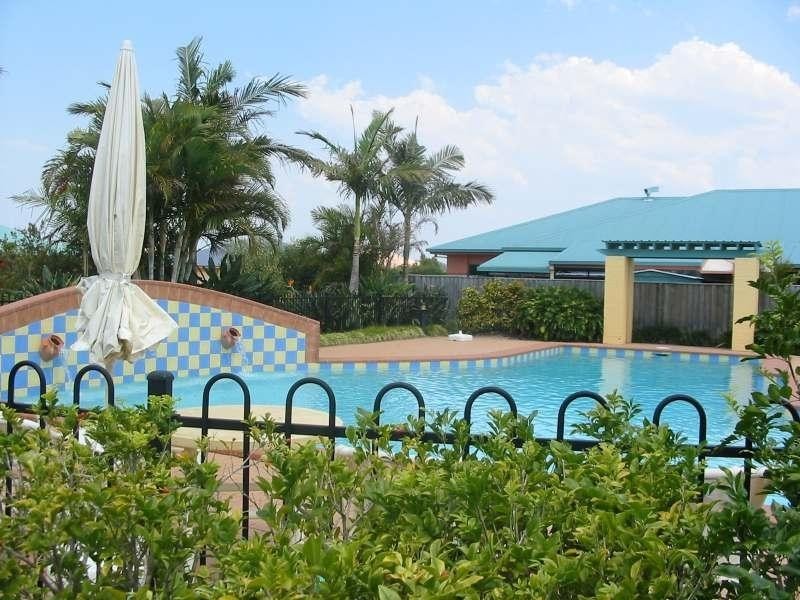 40 Lakeside Crescent, Currimundi QLD 4551