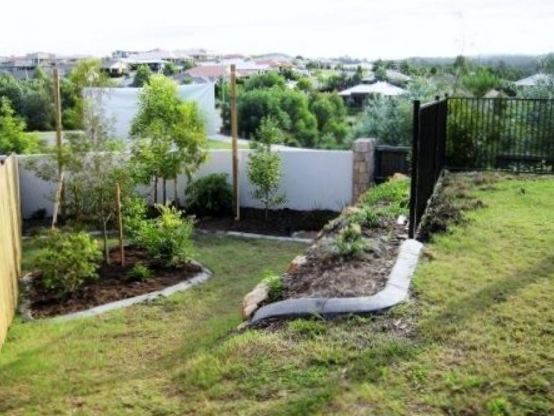 2 Toohey Street, Pacific Pines QLD 4211