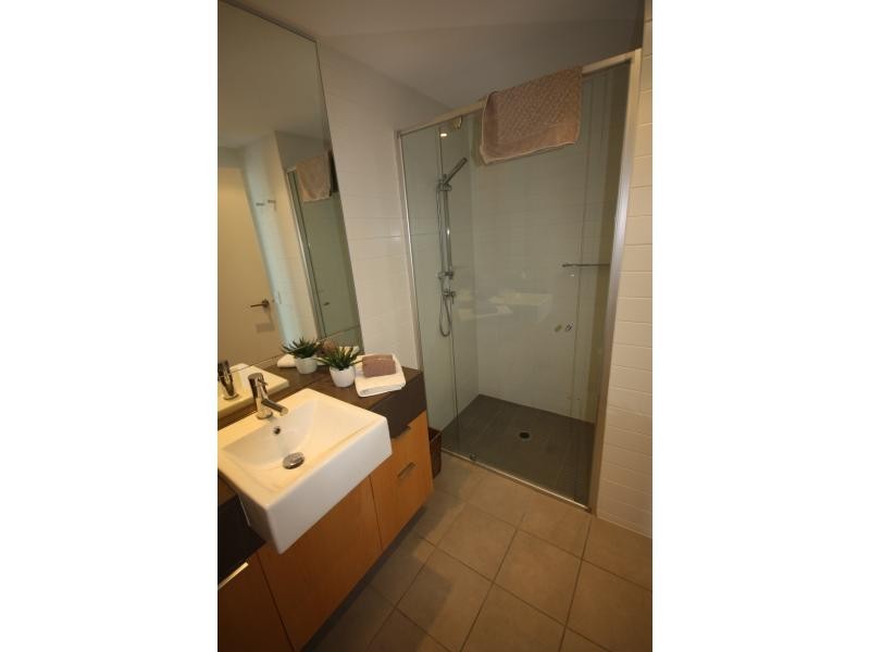 10 Pidgeon Close, West End QLD 4101