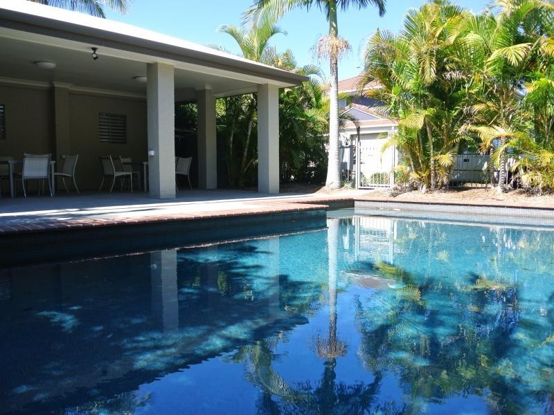 34-42 University Drive, Meadowbrook QLD 4131