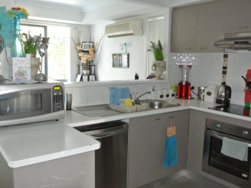 34-42 University Drive, Meadowbrook QLD 4131