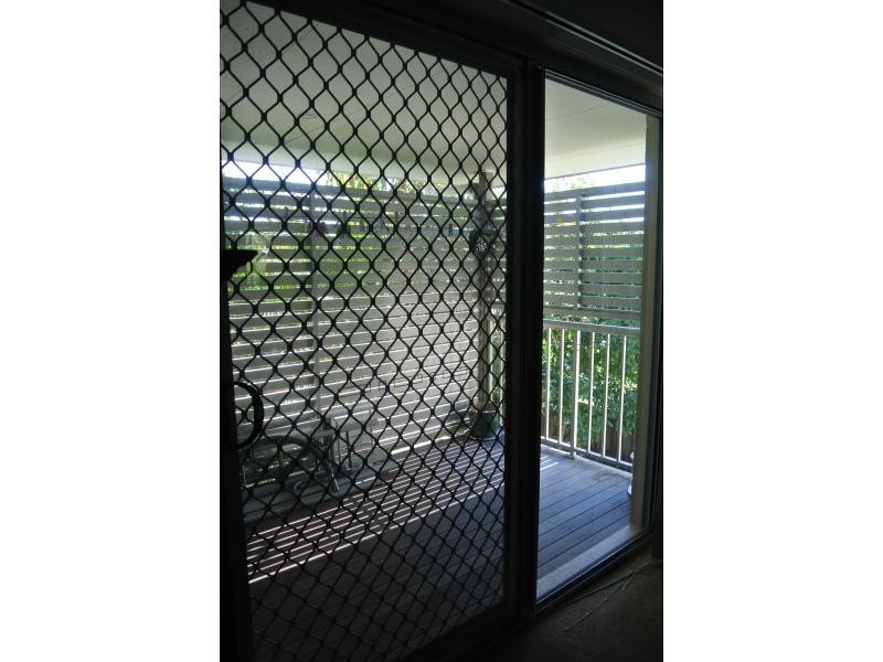 34-42 University Drive, Meadowbrook QLD 4131