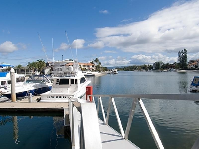 Paradise Waters QLD 4217