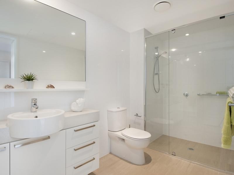 323 Bayview Street, Hollywell QLD 4216